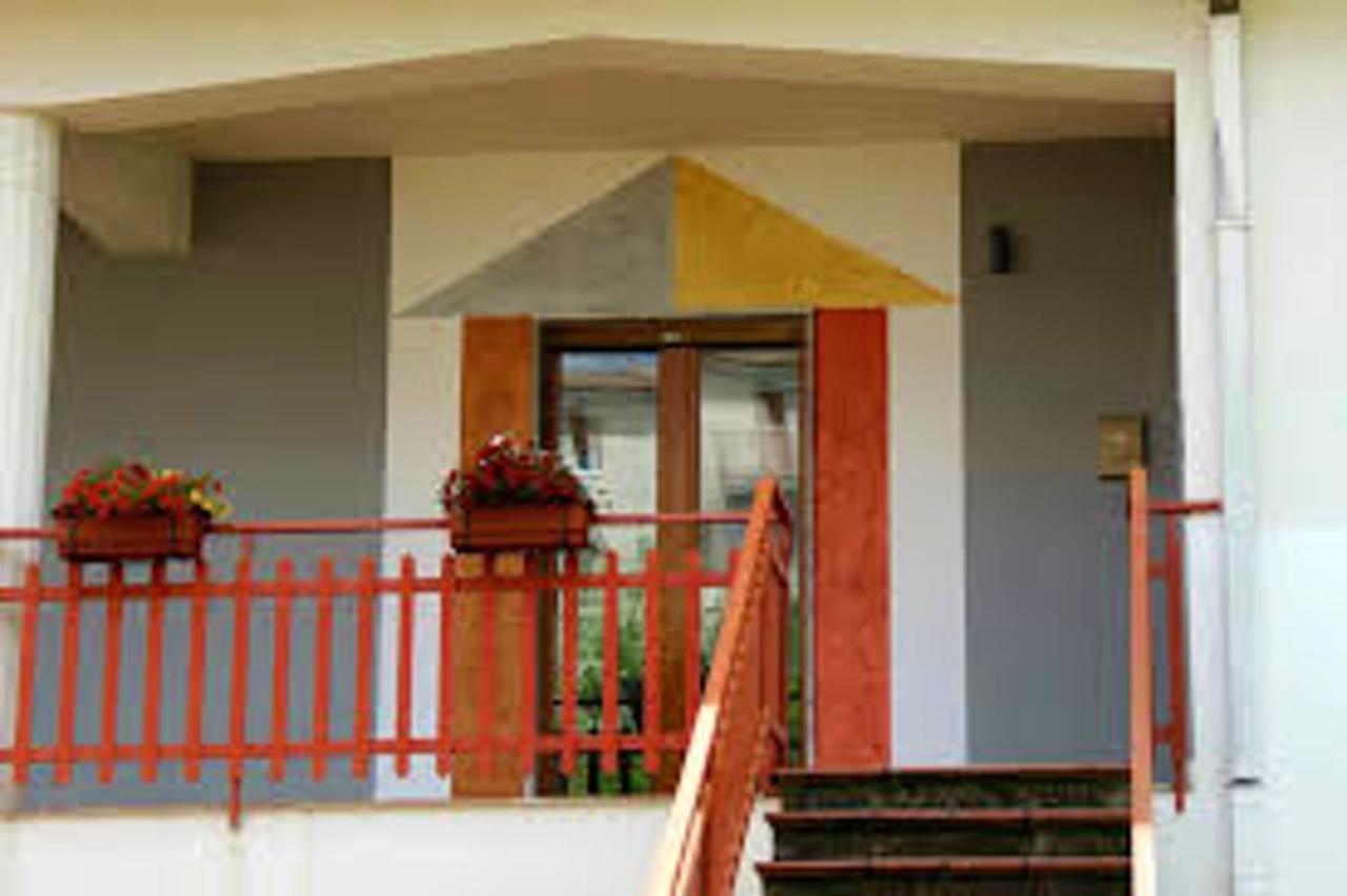 Cosy Apartment In Calvello, 45 Sqm With Included Parking Exterior photo